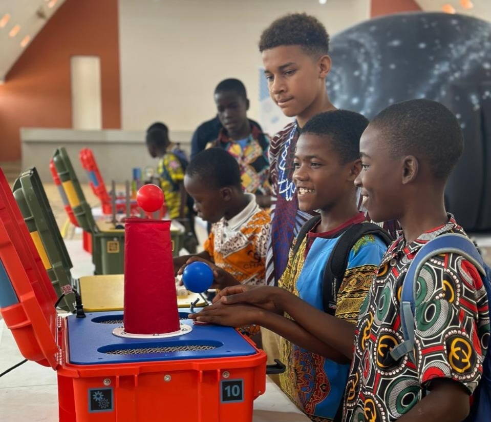 Centro de Ciências de Luanda Leva "Ciência Sobre Rodas" ao Sumbe